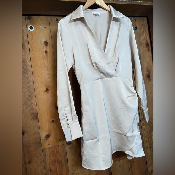 Anthropologie Le Lis silky long sleeve dress size small - Picture 3 of 9